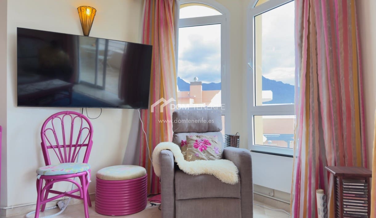 3 makuuhuone Huoneisto myytävänä paikassa La Caleta Adeje mukana uima-altaan 
autotalli - 790 000 € (Ref: 9397957)