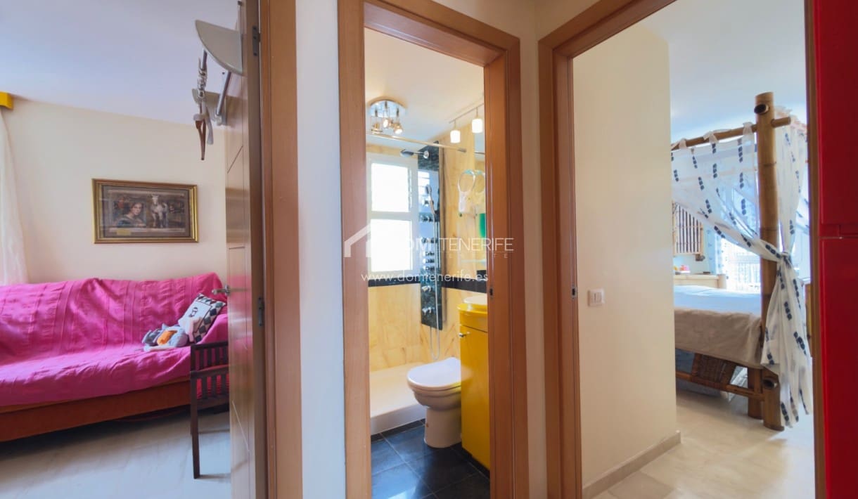 3 makuuhuone Huoneisto myytävänä paikassa La Caleta Adeje mukana uima-altaan 
autotalli - 790 000 € (Ref: 9397957)