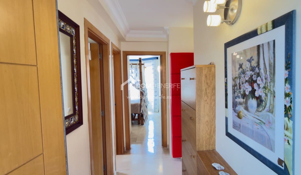 3 makuuhuone Huoneisto myytävänä paikassa La Caleta Adeje mukana uima-altaan 
autotalli - 790 000 € (Ref: 9397957)