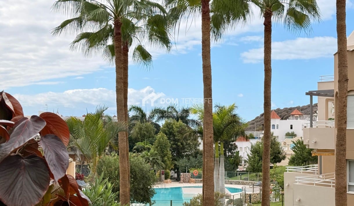 3 makuuhuone Huoneisto myytävänä paikassa La Caleta Adeje mukana uima-altaan 
autotalli - 790 000 € (Ref: 9397957)