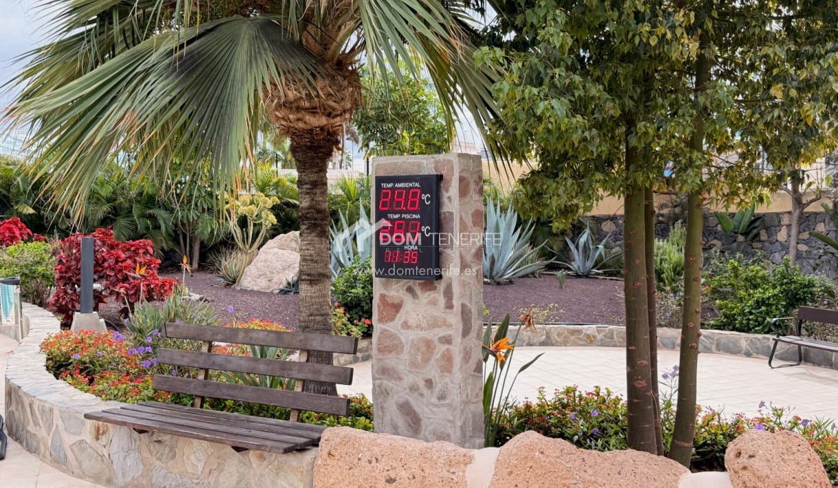 3 makuuhuone Huoneisto myytävänä paikassa La Caleta Adeje mukana uima-altaan 
autotalli - 790 000 € (Ref: 9397957)