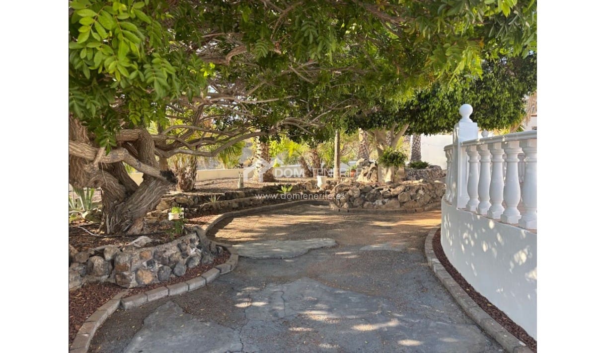 6 soveværelse Finca/Landehus til salg i Piedra Hincada med garage - € 1.050.000 (Ref: 9421582)