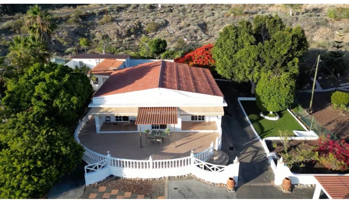 6 soveværelse Finca/Landehus til salg i Piedra Hincada med garage - € 1.050.000 (Ref: 9421582)