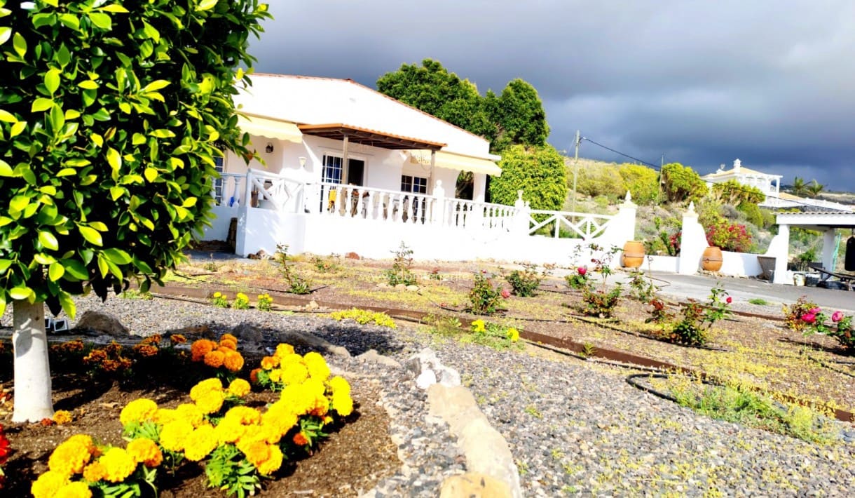 6 soveværelse Finca/Landehus til salg i Piedra Hincada med garage - € 1.050.000 (Ref: 9421582)