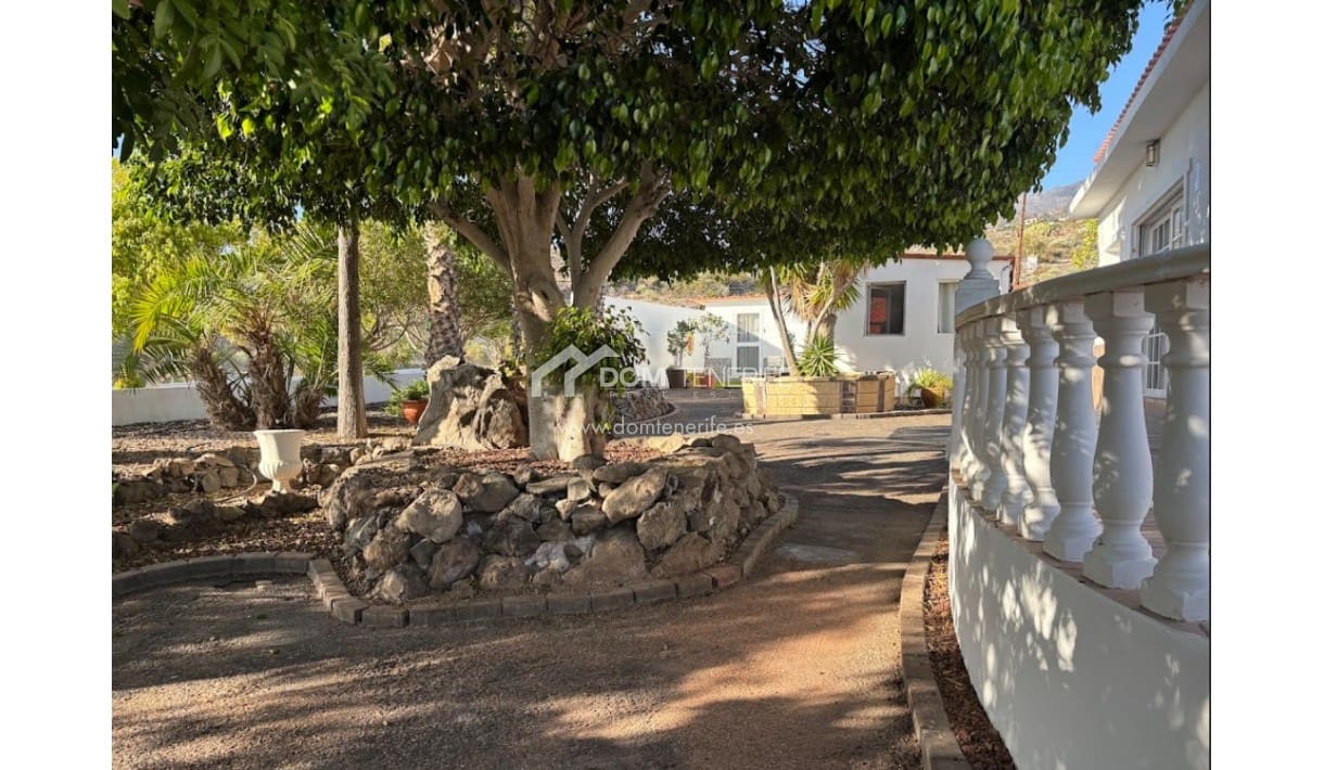 6 soveværelse Finca/Landehus til salg i Piedra Hincada med garage - € 1.050.000 (Ref: 9421582)