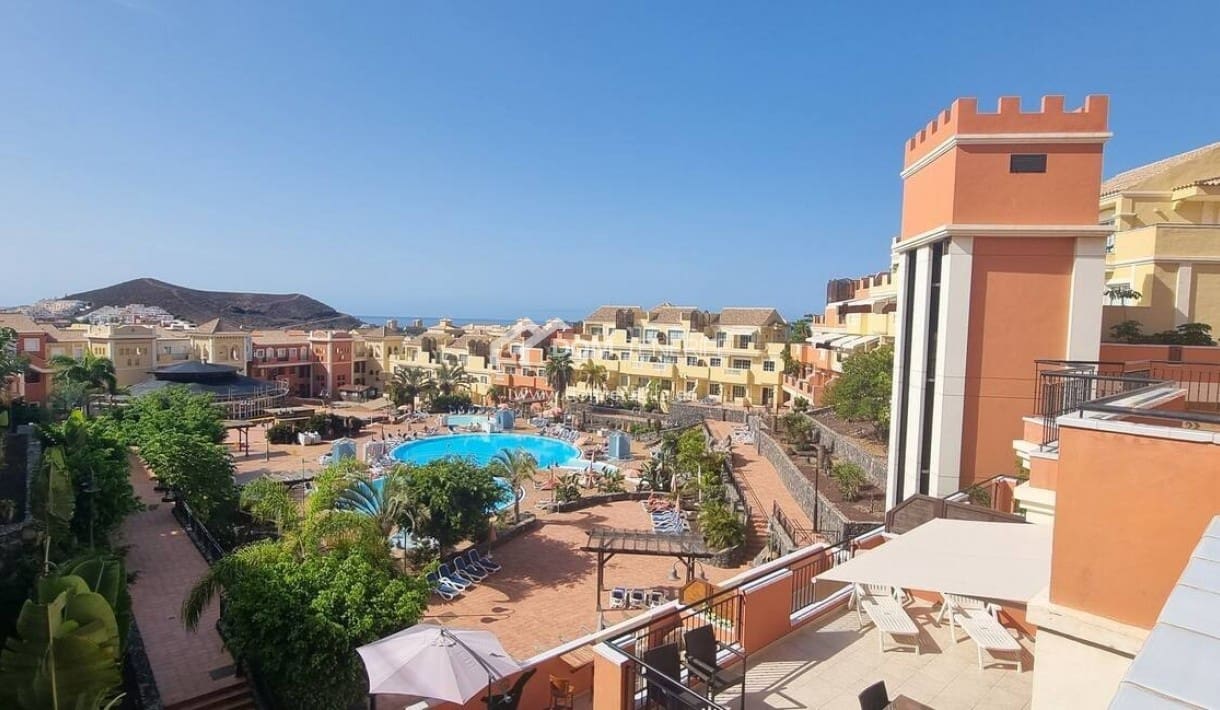 2 chambre Appartement à vendre à Los Cristianos avec piscine - 290 000 € (Ref: 9426653)