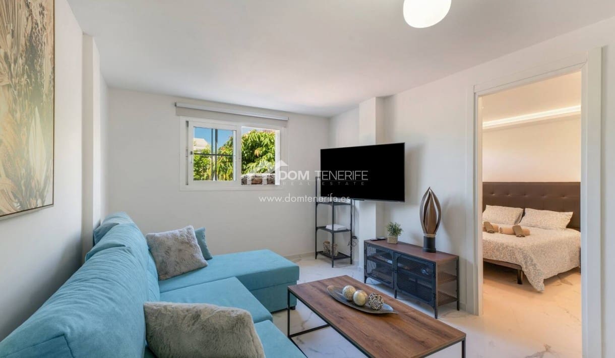 2 chambre Appartement à vendre à Los Cristianos avec piscine - 290 000 € (Ref: 9426653)