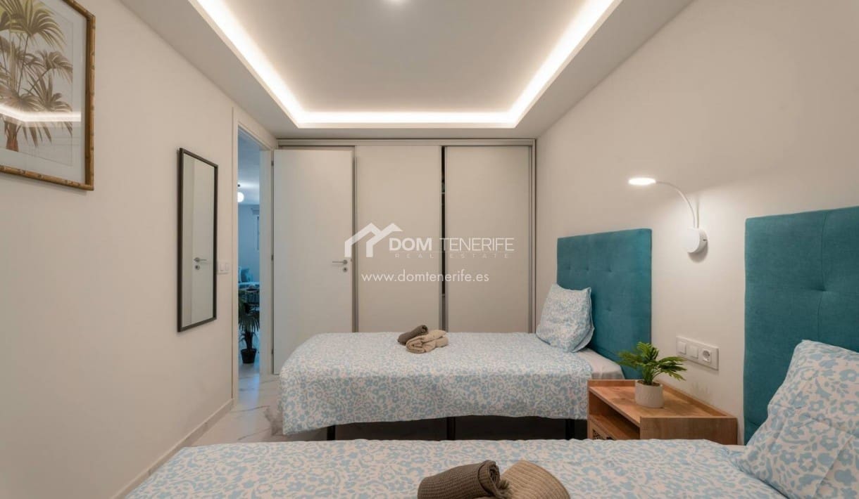 2 chambre Appartement à vendre à Los Cristianos avec piscine - 290 000 € (Ref: 9426653)