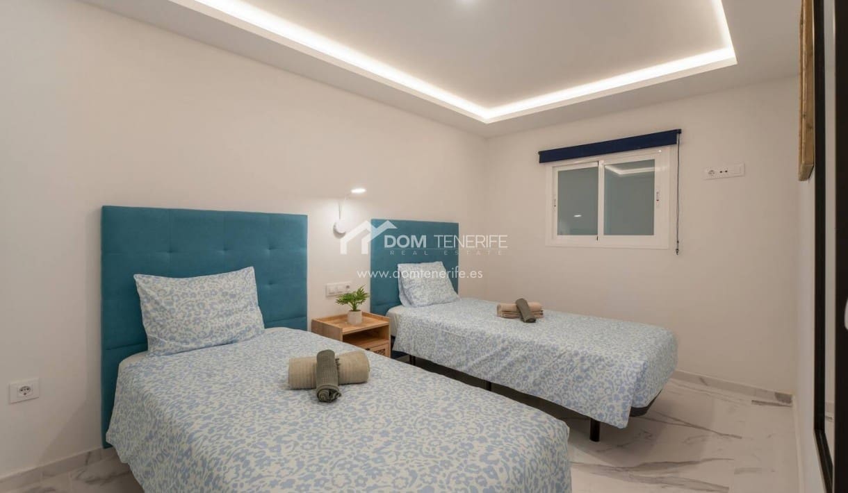 2 chambre Appartement à vendre à Los Cristianos avec piscine - 290 000 € (Ref: 9426653)