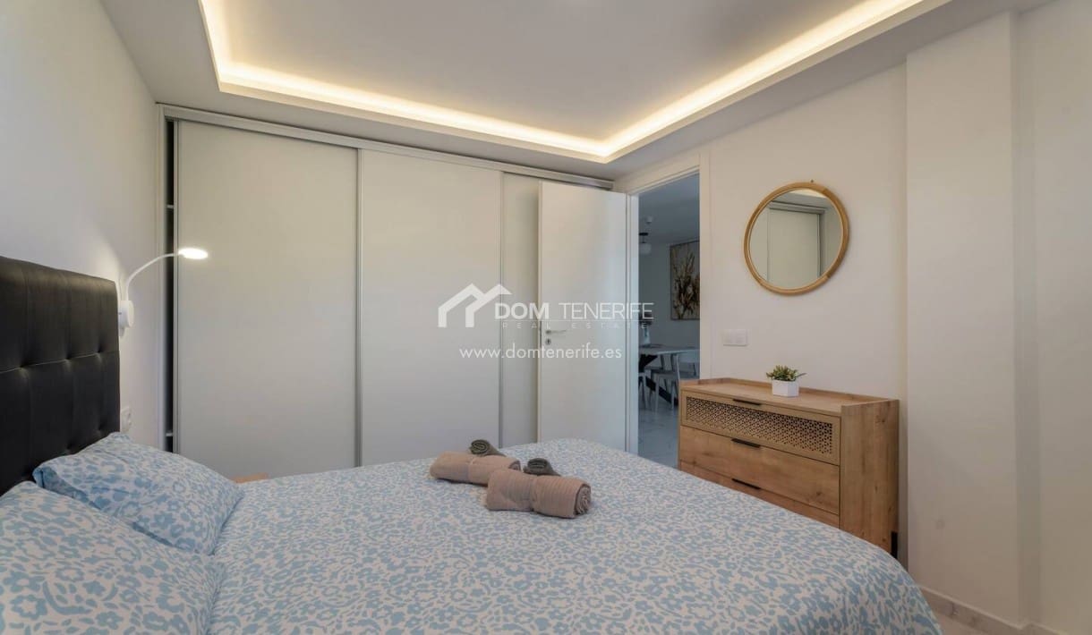 2 chambre Appartement à vendre à Los Cristianos avec piscine - 290 000 € (Ref: 9426653)