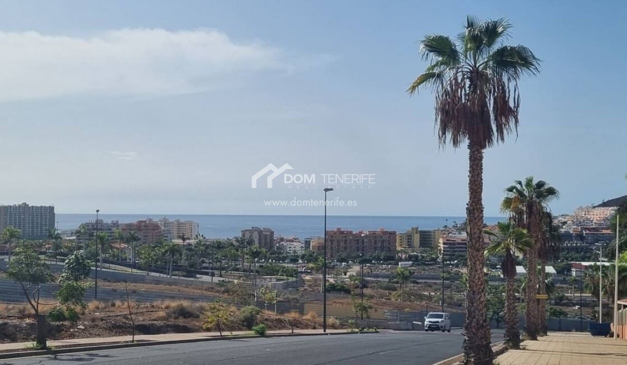 2 chambre Appartement à vendre à Los Cristianos avec piscine - 290 000 € (Ref: 9426653)