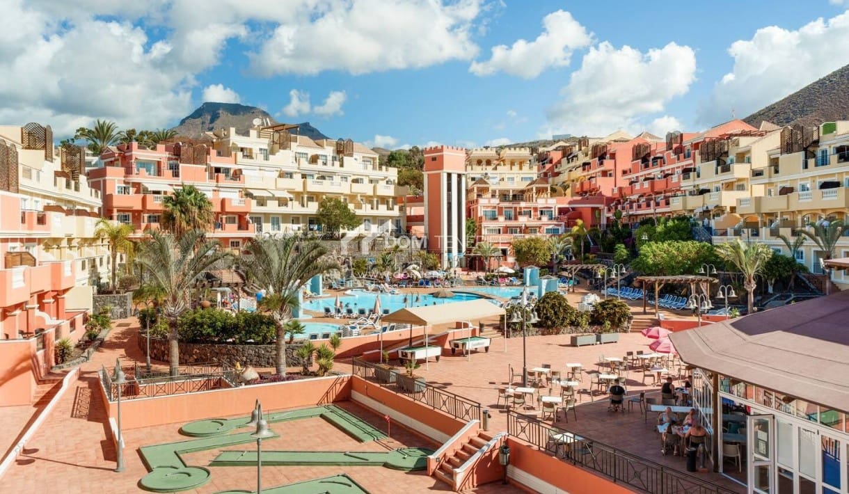 2 chambre Appartement à vendre à Los Cristianos avec piscine - 290 000 € (Ref: 9426653)