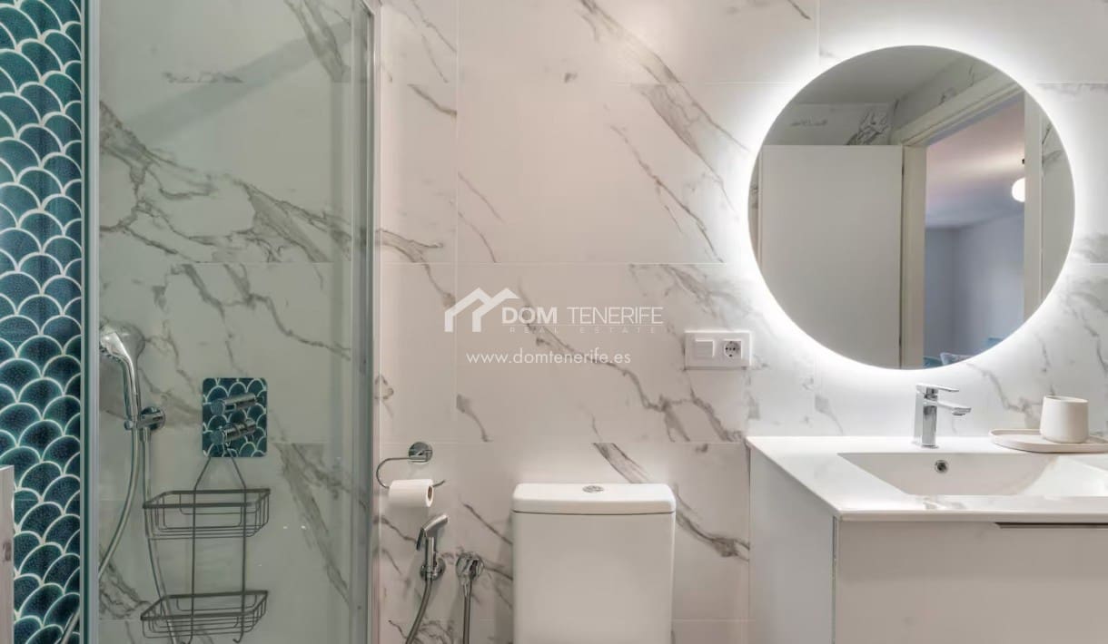 2 chambre Appartement à vendre à Los Cristianos avec piscine - 290 000 € (Ref: 9426653)