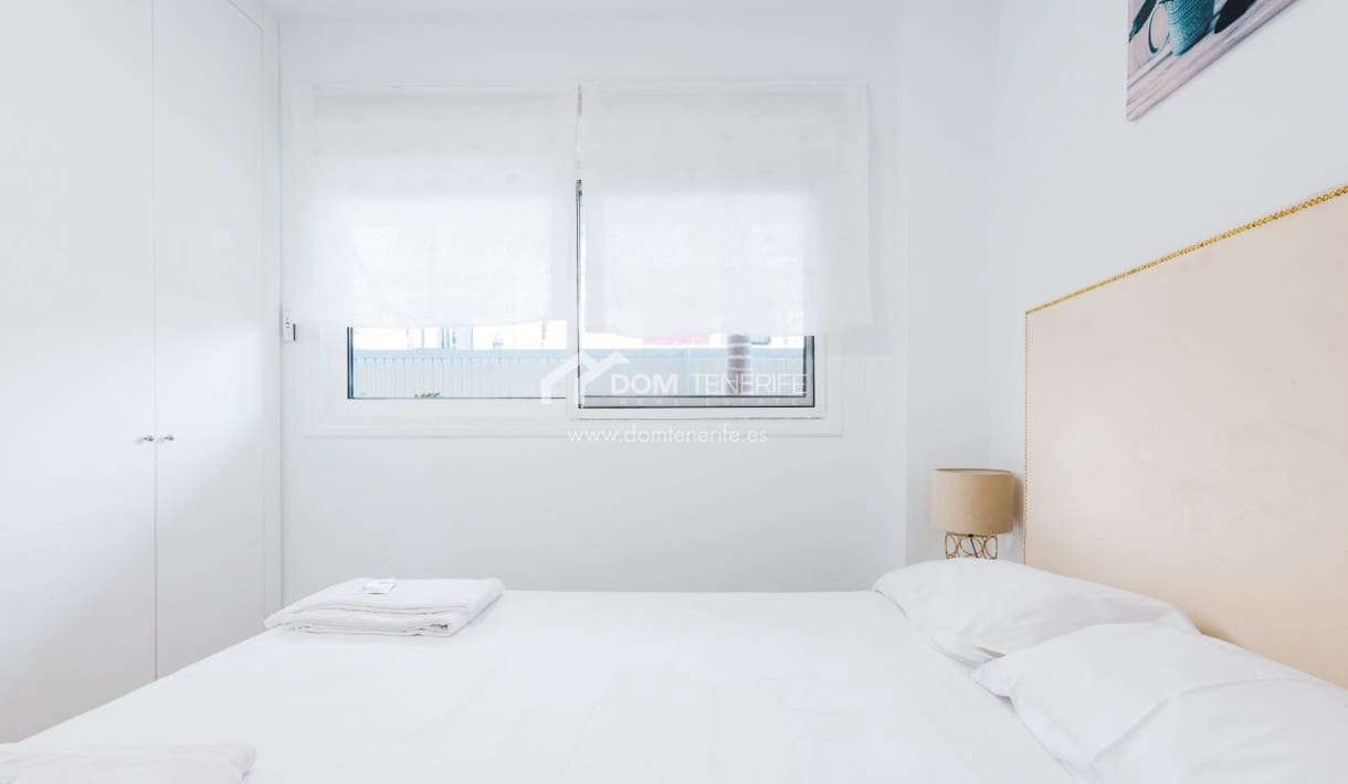 2 chambre Appartement à vendre à Adeje avec piscine garage - 380 000 € (Ref: 9431919)