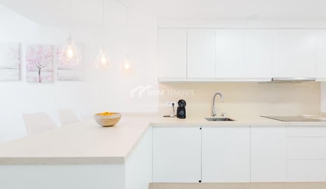 2 chambre Appartement à vendre à Casco Urbano, Adeje avec piscine garage - 380 000 € (Ref: 9431919)