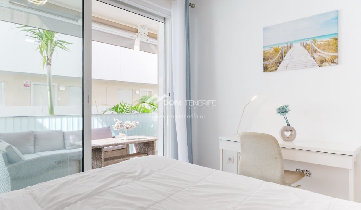 2 chambre Appartement à vendre à Adeje avec piscine garage - 380 000 € (Ref: 9431919)