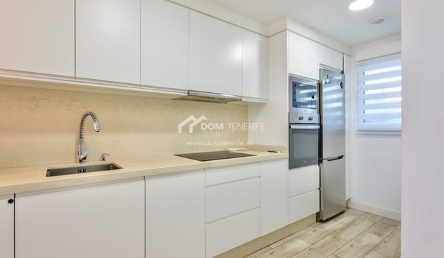 2 chambre Appartement à vendre à Casco Urbano, Adeje avec piscine garage - 380 000 € (Ref: 9431919)