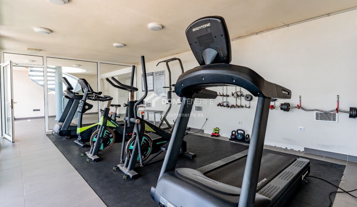 2 chambre Appartement à vendre à Adeje avec piscine garage - 380 000 € (Ref: 9431919)