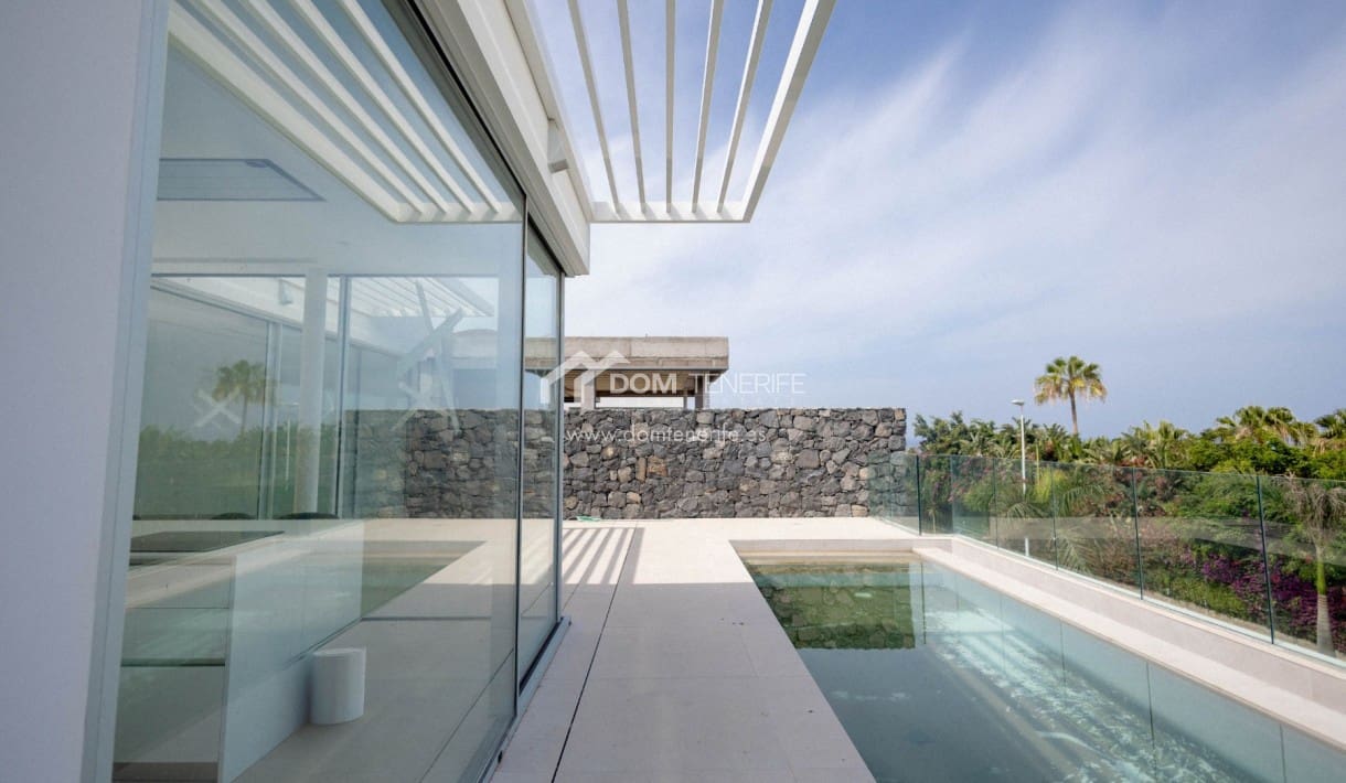 5 Zimmer Villa zu verkaufen in Costa Adeje mit Pool Garage - 2.700.000 € (Ref: 9436526)