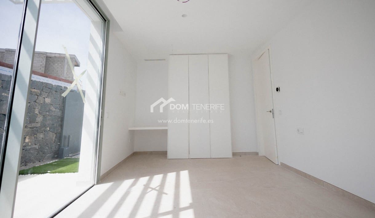 5 Zimmer Villa zu verkaufen in Costa Adeje mit Pool Garage - 2.700.000 € (Ref: 9436526)