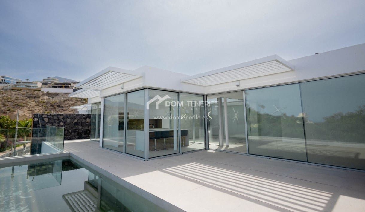 5 Zimmer Villa zu verkaufen in Costa Adeje mit Pool Garage - 2.700.000 € (Ref: 9436526)