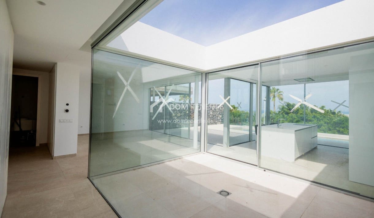 5 Zimmer Villa zu verkaufen in Costa Adeje mit Pool Garage - 2.700.000 € (Ref: 9436526)