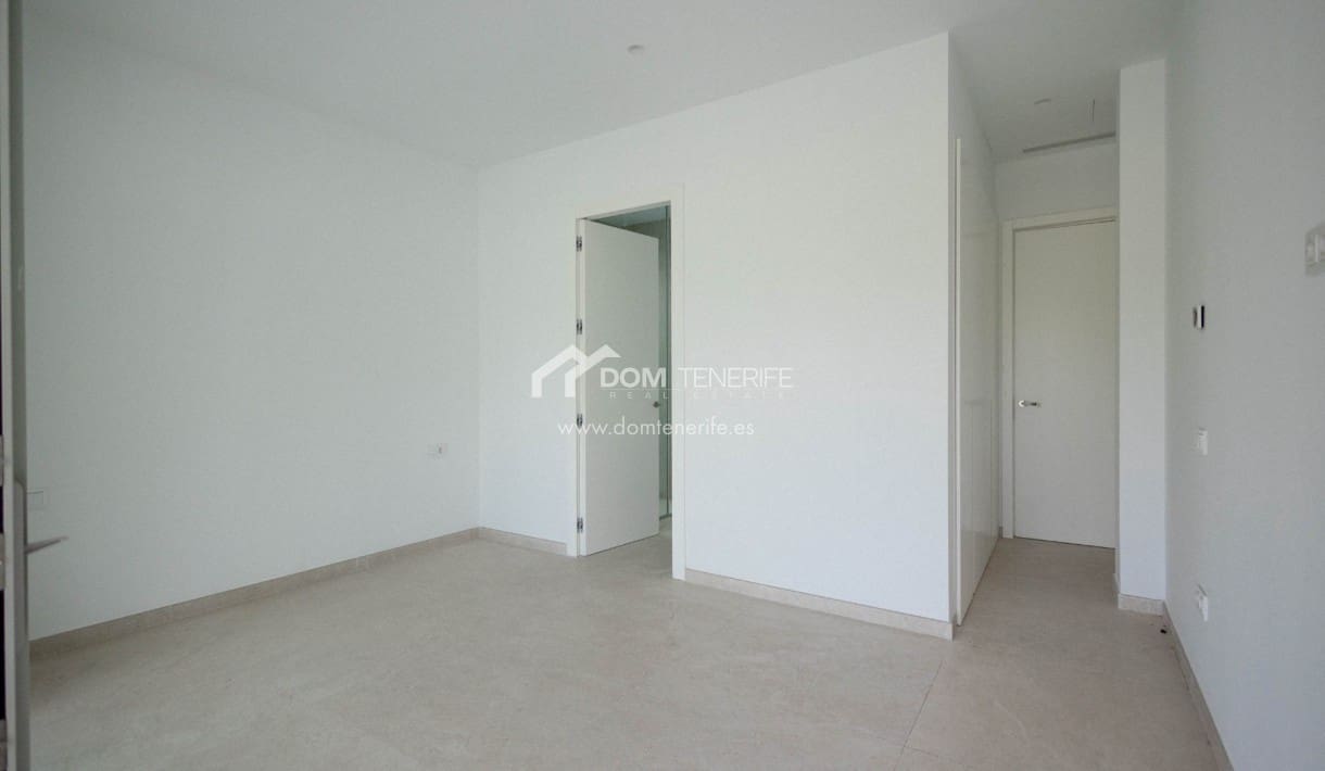 5 Zimmer Villa zu verkaufen in Costa Adeje mit Pool Garage - 2.700.000 € (Ref: 9436526)