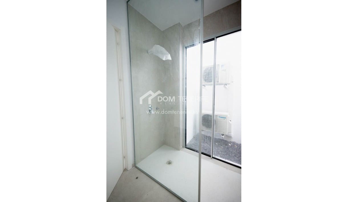 5 Zimmer Villa zu verkaufen in Costa Adeje mit Pool Garage - 2.700.000 € (Ref: 9436526)