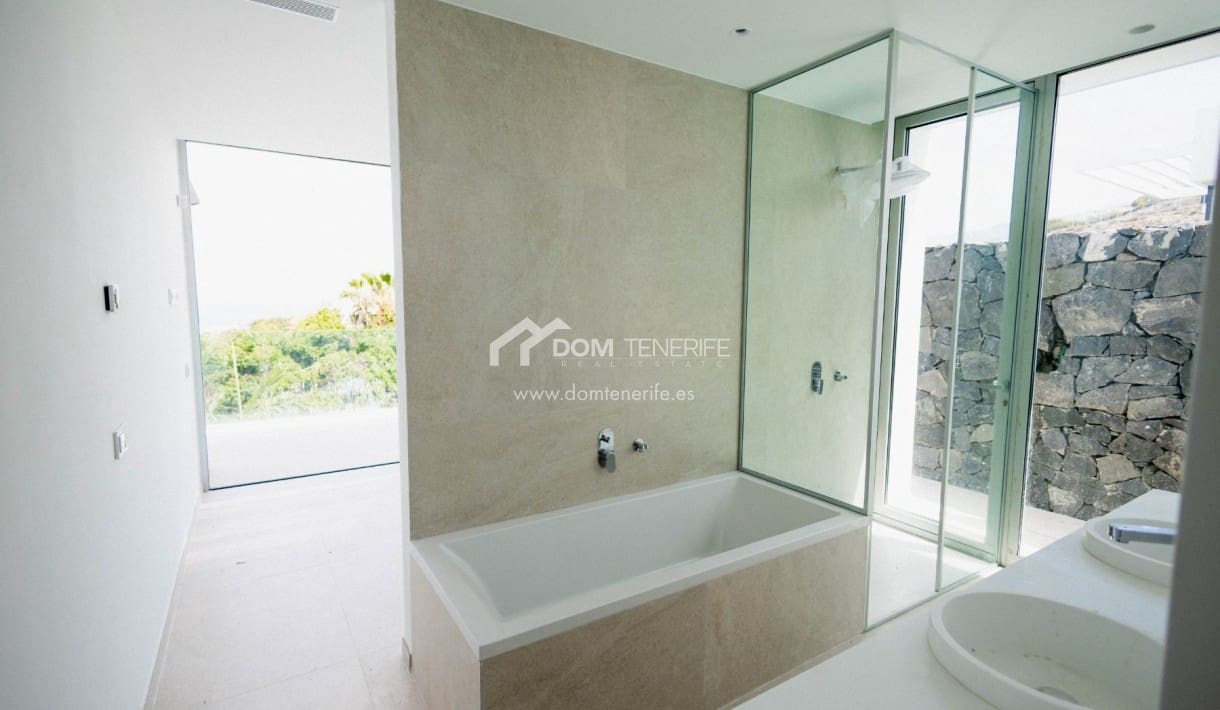 5 Zimmer Villa zu verkaufen in Costa Adeje mit Pool Garage - 2.700.000 € (Ref: 9436526)