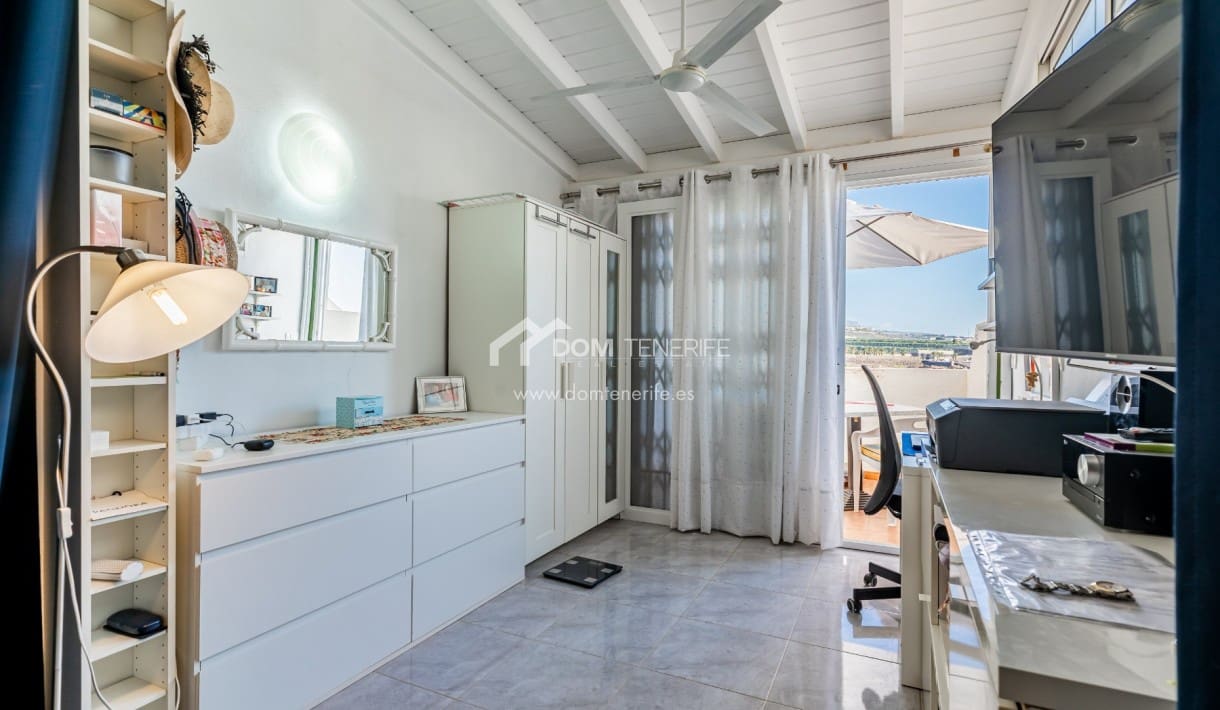 1 bedroom Apartment for sale in Guia de Isora with pool - € 230,000 (Ref: 9436610)