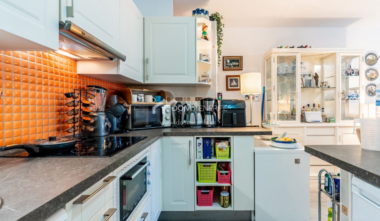 1 bedroom Apartment for sale in Guia de Isora with pool - € 230,000 (Ref: 9436610)