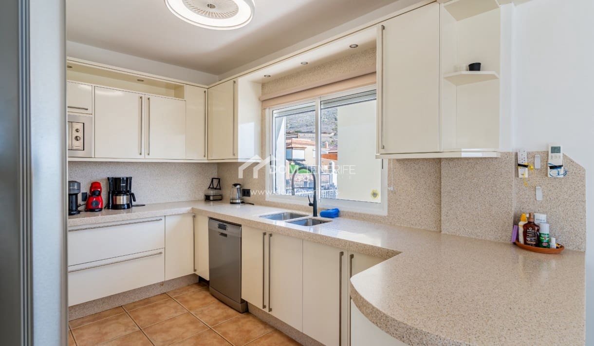 5 Zimmer Villa zu verkaufen in El Madronal mit Pool Garage - 1.830.000 € (Ref: 9443786)