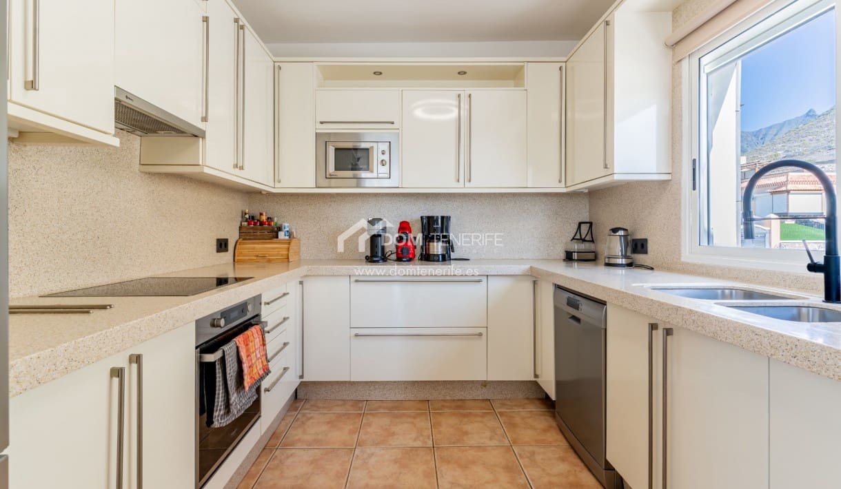 5 Zimmer Villa zu verkaufen in El Madronal mit Pool Garage - 1.830.000 € (Ref: 9443786)