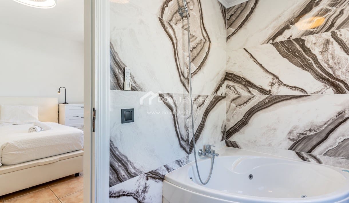 5 Zimmer Villa zu verkaufen in El Madronal mit Pool Garage - 1.830.000 € (Ref: 9443786)