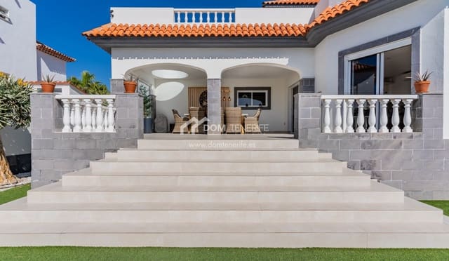 5 Zimmer Villa zu verkaufen in El Madroñal, Adeje mit Pool Garage - 1.830.000 € (Ref: 9443786)