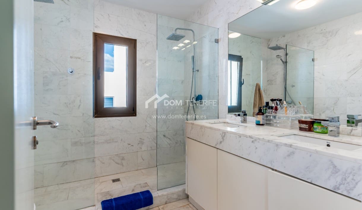 5 soveværelse Villa til salg i El Madronal med swimmingpool - € 2.730.000 (Ref: 9444606)