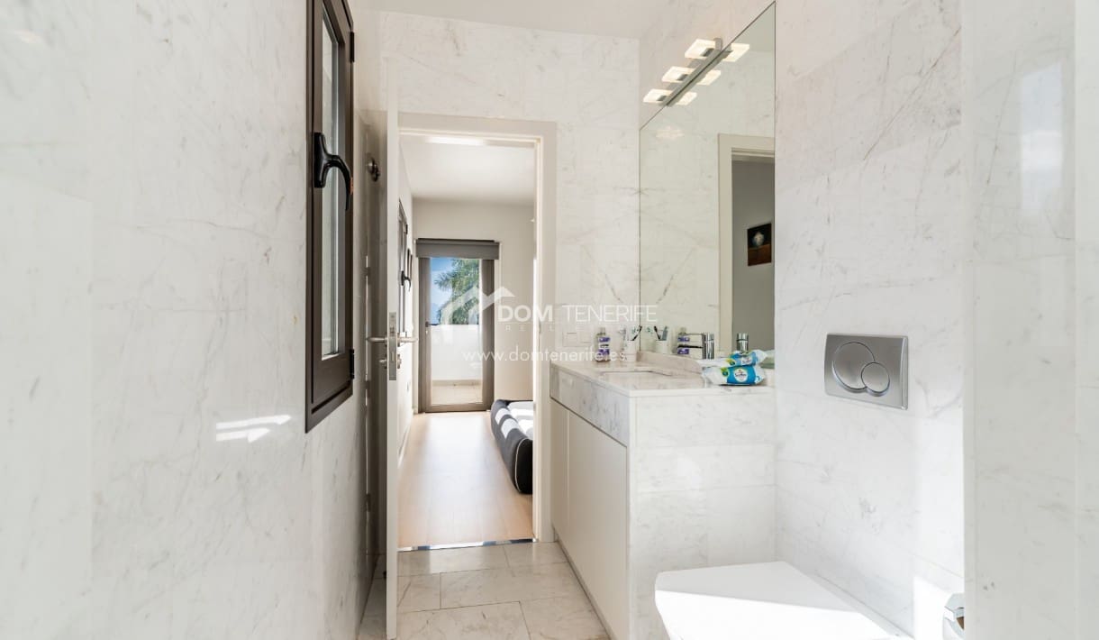 5 soveværelse Villa til salg i El Madronal med swimmingpool - € 2.730.000 (Ref: 9444606)