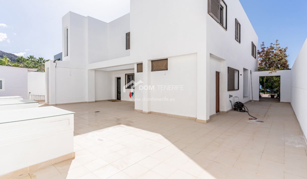 5 soveværelse Villa til salg i El Madronal med swimmingpool - € 2.730.000 (Ref: 9444606)