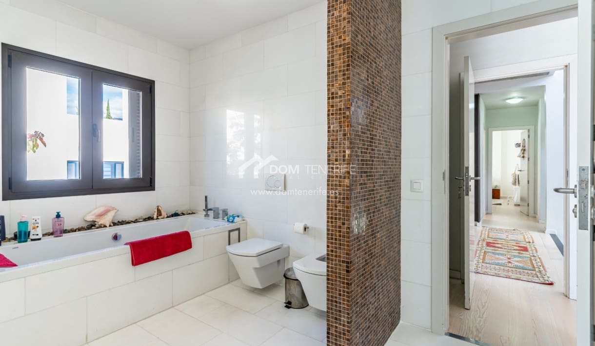 5 soveværelse Villa til salg i El Madronal med swimmingpool - € 2.730.000 (Ref: 9444606)