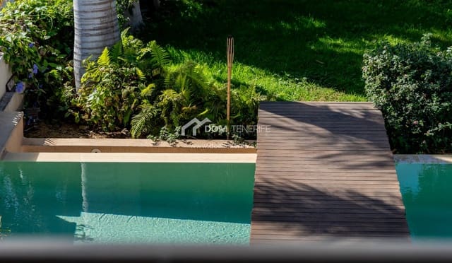 5 soveværelse Villa til salg i El Madroñal, Adeje med swimmingpool - € 2.730.000 (Ref: 9444606)