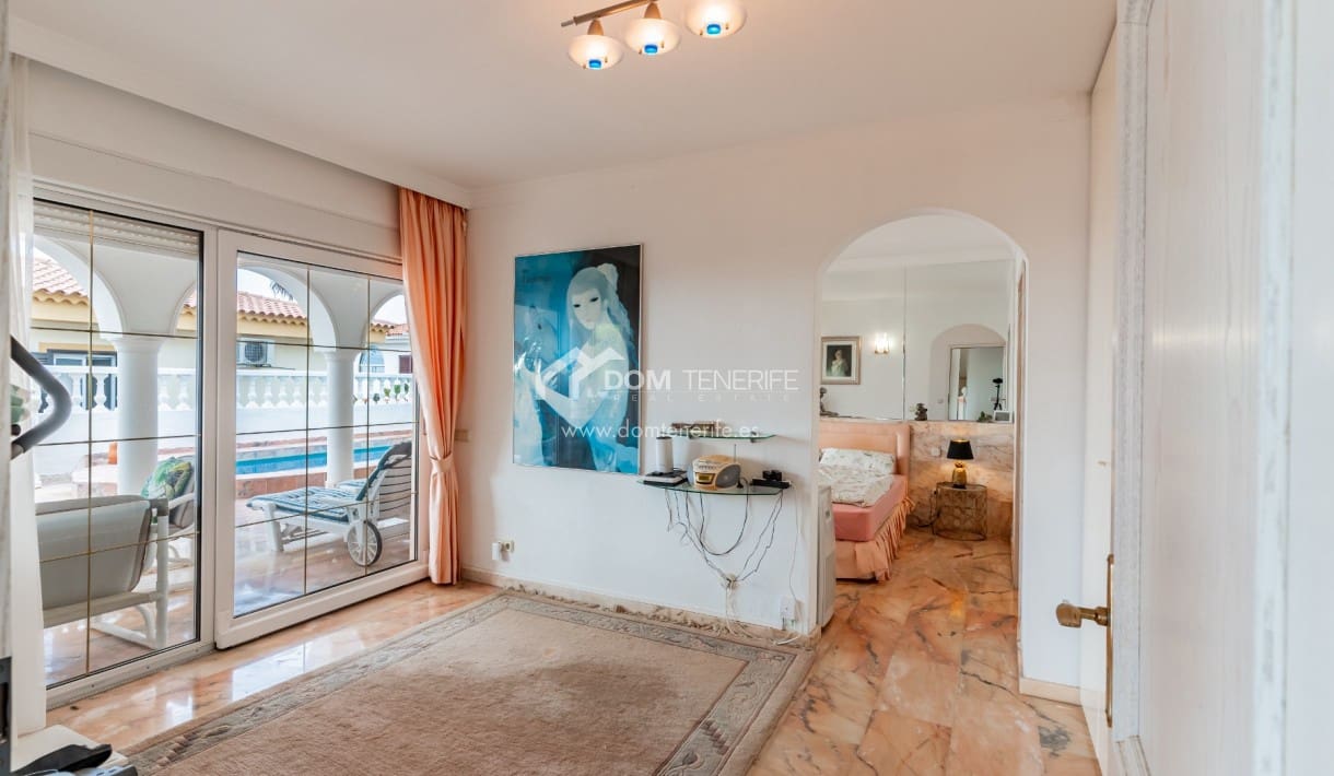 3 chambre Villa/Maison à vendre à Chayofa avec piscine garage - 990 000 € (Ref: 9474616)
