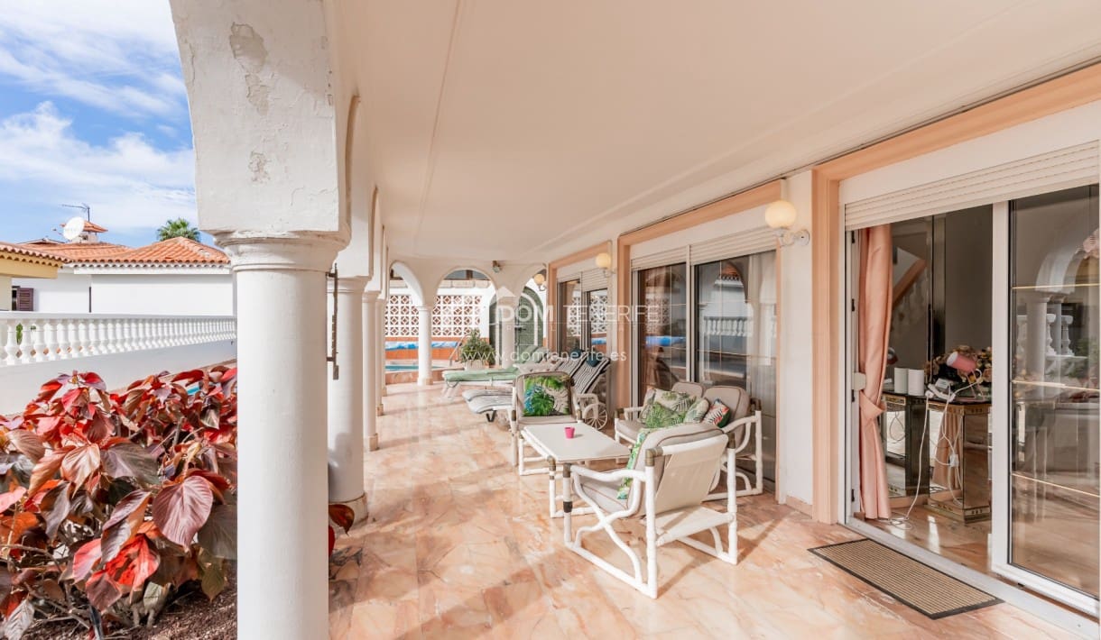 3 chambre Villa/Maison à vendre à Chayofa avec piscine garage - 990 000 € (Ref: 9474616)