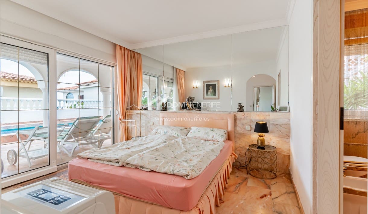 3 chambre Villa/Maison à vendre à Chayofa avec piscine garage - 990 000 € (Ref: 9474616)