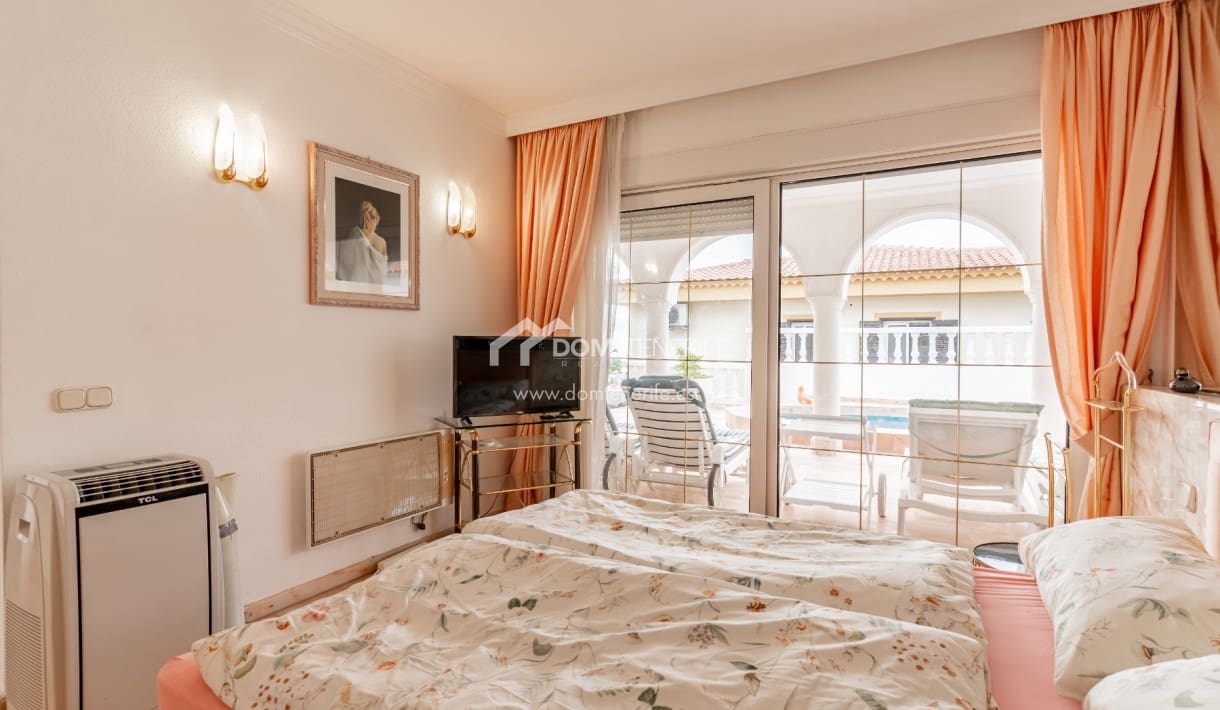 3 chambre Villa/Maison à vendre à Chayofa avec piscine garage - 990 000 € (Ref: 9474616)