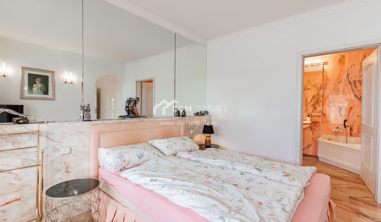 3 chambre Villa/Maison à vendre à Chayofa avec piscine garage - 990 000 € (Ref: 9474616)