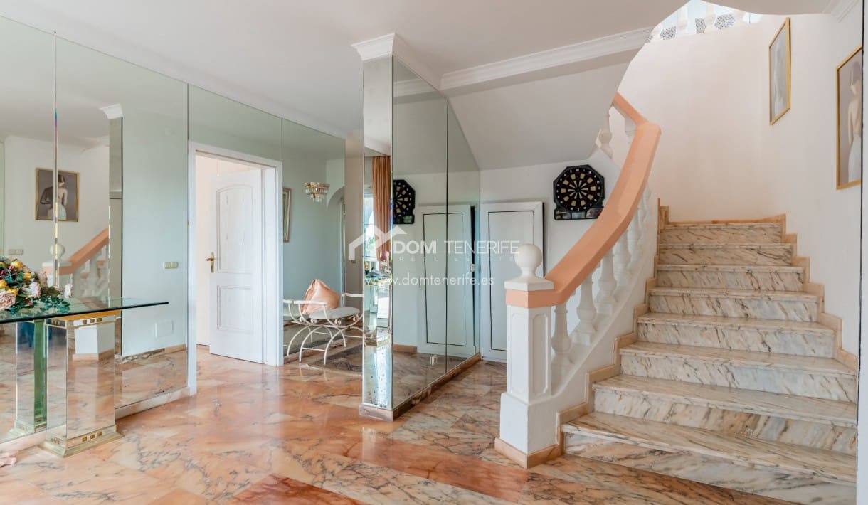 3 chambre Villa/Maison à vendre à Chayofa avec piscine garage - 990 000 € (Ref: 9474616)