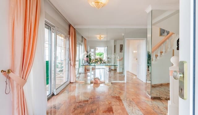 3 chambre Villa/Maison à vendre à Chayofa, Arona avec piscine garage - 990 000 € (Ref: 9474616)