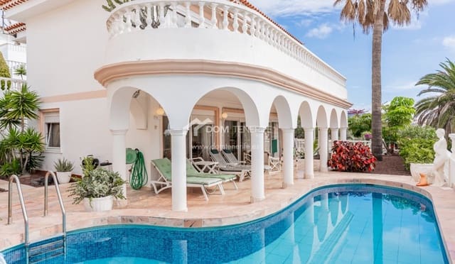 3 chambre Villa/Maison à vendre à Chayofa, Arona avec piscine garage - 990 000 € (Ref: 9474616)