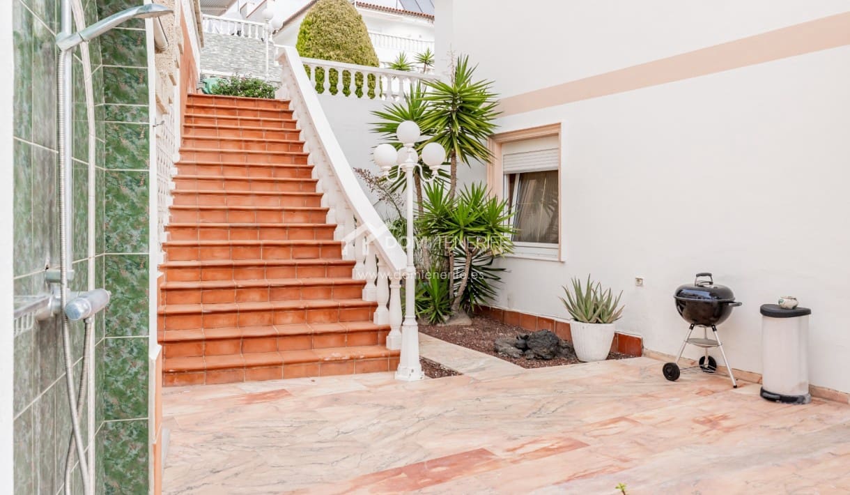 3 chambre Villa/Maison à vendre à Chayofa avec piscine garage - 990 000 € (Ref: 9474616)