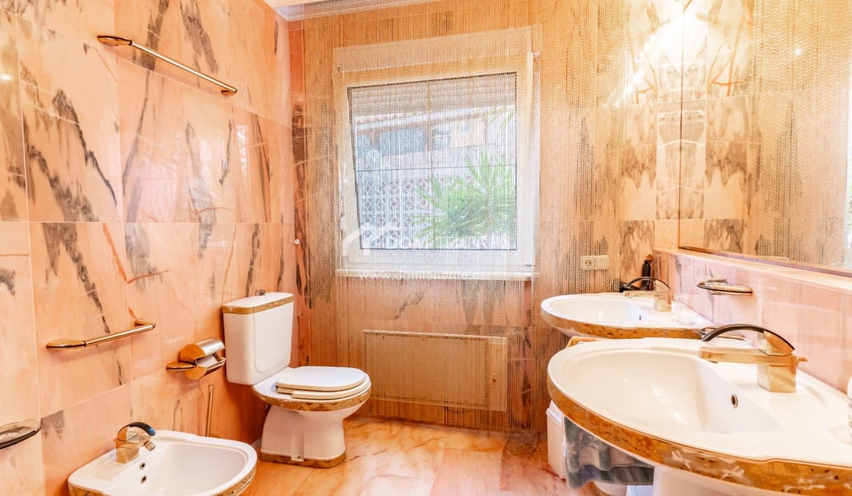 3 chambre Villa/Maison à vendre à Chayofa avec piscine garage - 990 000 € (Ref: 9474616)